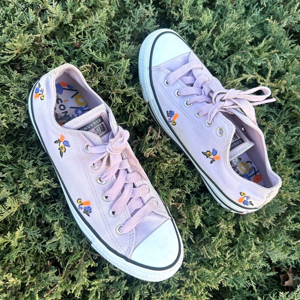 Converse Chuck Taylor All Star We Are Stronger Together Sneakers Women's SZ 9